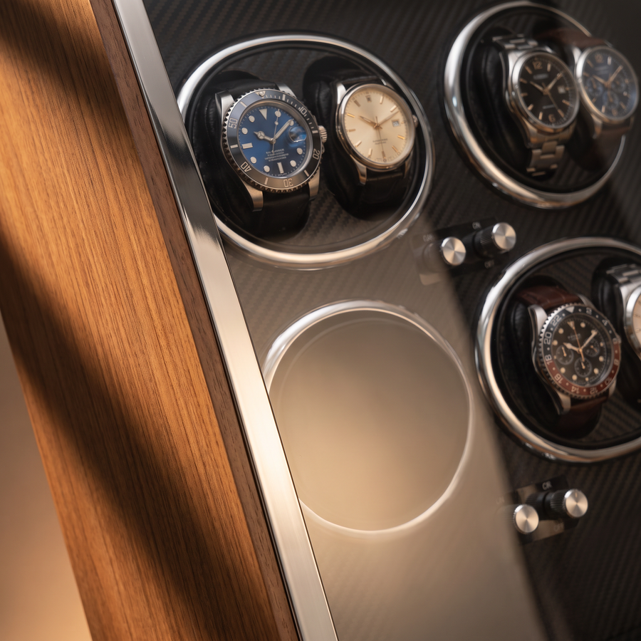 Watch Winder 6 Slots, Walnut with Leather Interior, close-up of the finish
