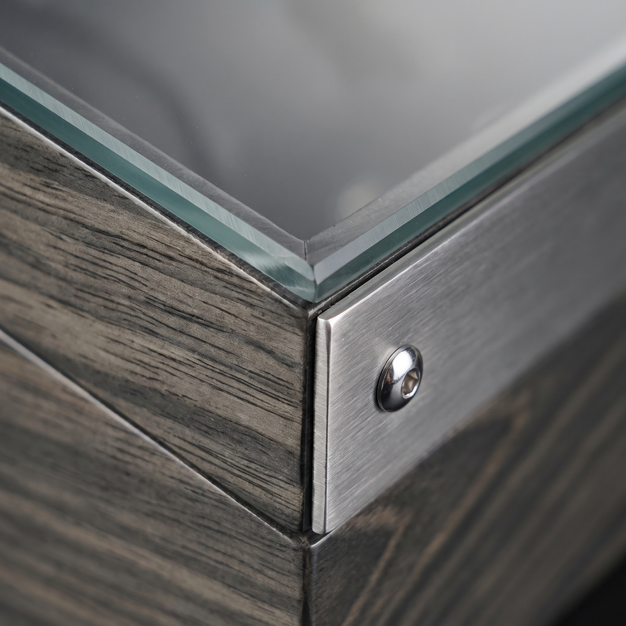 Watch Winder 12 Slots (6+6), High-Gloss Wood, close-up of the finish
